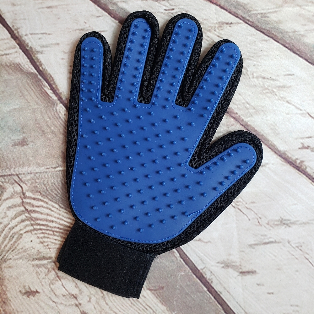PET GROOMING GLOVE BRUSH BY MR PEANUT RIGHT HAND